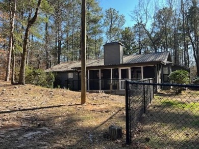 Charming 3-bedroom, 2-bath home in the desirable StillWaters on Stillwaters Golf and Country Club in Alabama - for sale on GolfHomes.com, golf home, golf lot