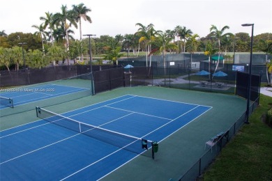 WELCOME TO YOUR DREAM HOME IN THE DESIRABLE DORAL GLEN COMMUNITY on Jim McLean Signature Course in Florida - for sale on GolfHomes.com, golf home, golf lot