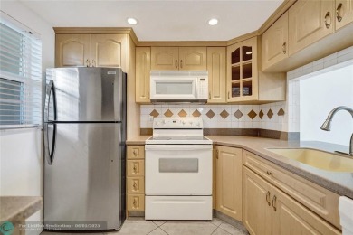 Back on market--no fault of the seller! Buyer's financing fell on Pine Island Ridge Country Club in Florida - for sale on GolfHomes.com, golf home, golf lot