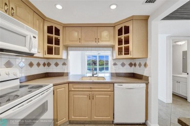 Back on market--no fault of the seller! Buyer's financing fell on Pine Island Ridge Country Club in Florida - for sale on GolfHomes.com, golf home, golf lot