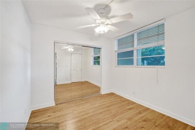 Back on market--no fault of the seller! Buyer's financing fell on Pine Island Ridge Country Club in Florida - for sale on GolfHomes.com, golf home, golf lot