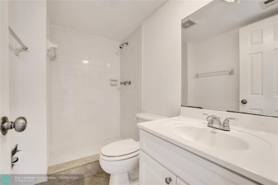 Back on market--no fault of the seller! Buyer's financing fell on Pine Island Ridge Country Club in Florida - for sale on GolfHomes.com, golf home, golf lot