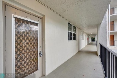Back on market--no fault of the seller! Buyer's financing fell on Pine Island Ridge Country Club in Florida - for sale on GolfHomes.com, golf home, golf lot
