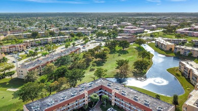 Bright, Beautiful 2/2 Condo in the heart of Sunrise lakes on Sunrise Lakes Phase III in Florida - for sale on GolfHomes.com, golf home, golf lot