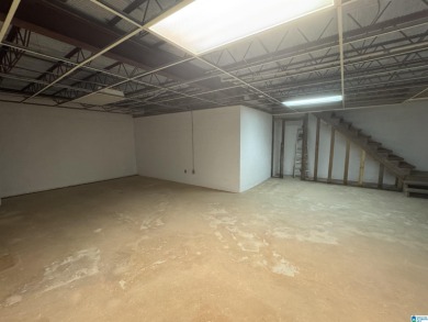 Dreaming of walking to the pool and golf course? This ONE-LEVEL on Cahaba Shoals Country Club in Alabama - for sale on GolfHomes.com, golf home, golf lot