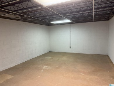 Dreaming of walking to the pool and golf course? This ONE-LEVEL on Cahaba Shoals Country Club in Alabama - for sale on GolfHomes.com, golf home, golf lot