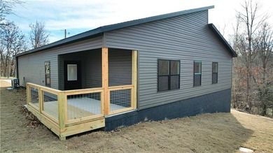 Beautifully crafted new Bella Vista home in quiet neighborhood on Bella Vista Country Club - Highlands in Arkansas - for sale on GolfHomes.com, golf home, golf lot