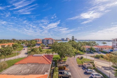 ***$5,000 flex cash is available on this incredible home in on Isla Del Sol Yacht and Country Club in Florida - for sale on GolfHomes.com, golf home, golf lot