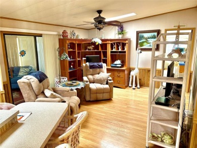 Step Into The lovely, Well Kept 7393 Morelli Avenue, Brooksville on Brookridge Country Club in Florida - for sale on GolfHomes.com, golf home, golf lot