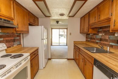Great 3 bedroom 2 bath home, great price, in a great on Arrowhead Country Club in South Carolina - for sale on GolfHomes.com, golf home, golf lot
