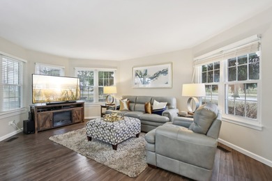 Rare end-unit ranch condo in desirable Highlands of Algonquin on on The Golf Club of Illinois in Illinois - for sale on GolfHomes.com, golf home, golf lot