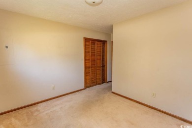 Great 3 bedroom 2 bath home, great price, in a great on Arrowhead Country Club in South Carolina - for sale on GolfHomes.com, golf home, golf lot