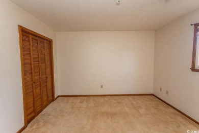 Great 3 bedroom 2 bath home, great price, in a great on Arrowhead Country Club in South Carolina - for sale on GolfHomes.com, golf home, golf lot