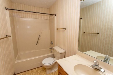 Great 3 bedroom 2 bath home, great price, in a great on Arrowhead Country Club in South Carolina - for sale on GolfHomes.com, golf home, golf lot