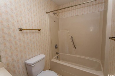 Great 3 bedroom 2 bath home, great price, in a great on Arrowhead Country Club in South Carolina - for sale on GolfHomes.com, golf home, golf lot