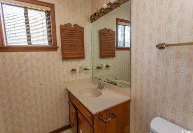 Great 3 bedroom 2 bath home, great price, in a great on Arrowhead Country Club in South Carolina - for sale on GolfHomes.com, golf home, golf lot