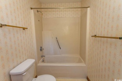 Great 3 bedroom 2 bath home, great price, in a great on Arrowhead Country Club in South Carolina - for sale on GolfHomes.com, golf home, golf lot