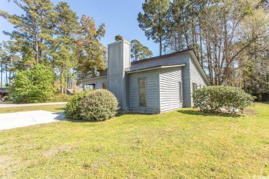 Great 3 bedroom 2 bath home, great price, in a great on Arrowhead Country Club in South Carolina - for sale on GolfHomes.com, golf home, golf lot
