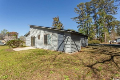 Great 3 bedroom 2 bath home, great price, in a great on Arrowhead Country Club in South Carolina - for sale on GolfHomes.com, golf home, golf lot