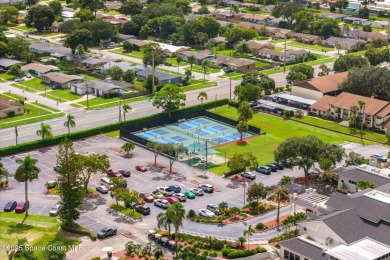 Spacious 4 - bedroom home on golf course with cozy fireplace is on Rockledge Country Club in Florida - for sale on GolfHomes.com, golf home, golf lot