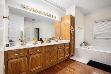 Discover your perfect retreat in this beautiful 4-bedroom, 3 on Canongate On White Oak Golf Course in Georgia - for sale on GolfHomes.com, golf home, golf lot