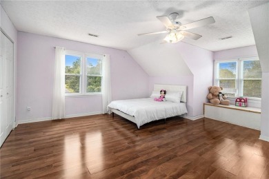 Discover your perfect retreat in this beautiful 4-bedroom, 3 on Canongate On White Oak Golf Course in Georgia - for sale on GolfHomes.com, golf home, golf lot