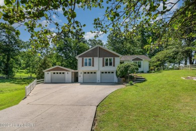 Welcome to this charming Ranch home in the desirable Doe Valley on Doe Valley Country Club in Kentucky - for sale on GolfHomes.com, golf home, golf lot