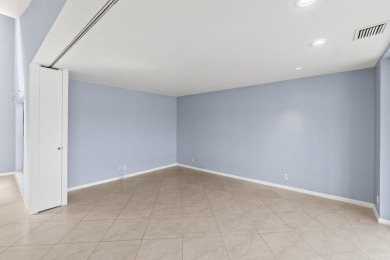Move-in ready, flex 3BR/2BA condo in desirable Eastgate at on Hunters Run Golf and Country Club in Florida - for sale on GolfHomes.com, golf home, golf lot