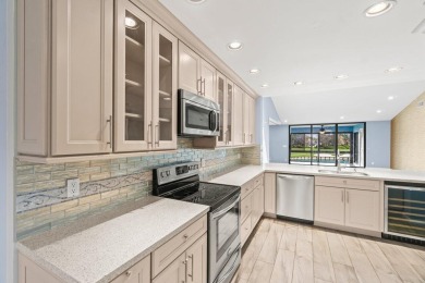 Move-in ready, flex 3BR/2BA condo in desirable Eastgate at on Hunters Run Golf and Country Club in Florida - for sale on GolfHomes.com, golf home, golf lot