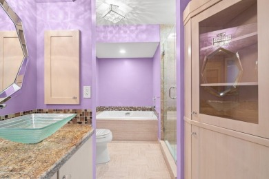 Move-in ready, flex 3BR/2BA condo in desirable Eastgate at on Hunters Run Golf and Country Club in Florida - for sale on GolfHomes.com, golf home, golf lot