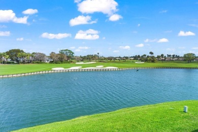 Move-in ready, flex 3BR/2BA condo in desirable Eastgate at on Hunters Run Golf and Country Club in Florida - for sale on GolfHomes.com, golf home, golf lot