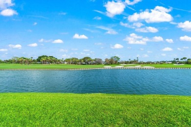 Move-in ready, flex 3BR/2BA condo in desirable Eastgate at on Hunters Run Golf and Country Club in Florida - for sale on GolfHomes.com, golf home, golf lot