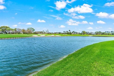 Move-in ready, flex 3BR/2BA condo in desirable Eastgate at on Hunters Run Golf and Country Club in Florida - for sale on GolfHomes.com, golf home, golf lot