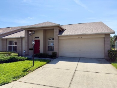 Welcome to this desirable end-unit villa in the vibrant 55+ golf on Heritage Pines Country Club in Florida - for sale on GolfHomes.com, golf home, golf lot