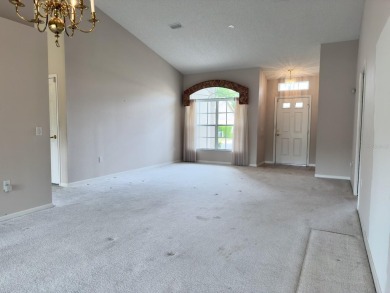 Welcome to this desirable end-unit villa in the vibrant 55+ golf on Heritage Pines Country Club in Florida - for sale on GolfHomes.com, golf home, golf lot