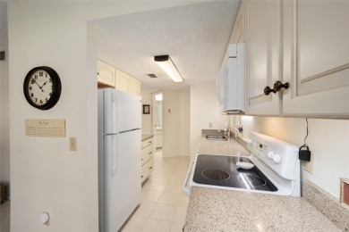 Beautiful FURNISHED updated 2/2 1ST FLOOR condo in Derby Downs on Country Club At Silver Springs Shores in Florida - for sale on GolfHomes.com, golf home, golf lot