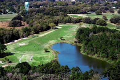 Beautiful FURNISHED updated 2/2 1ST FLOOR condo in Derby Downs on Country Club At Silver Springs Shores in Florida - for sale on GolfHomes.com, golf home, golf lot