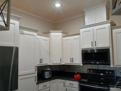 Turn key home,2 bed 2 bath 2 car garage with a bonus side garage on Palacio Real at Monte Cristo in Texas - for sale on GolfHomes.com, golf home, golf lot