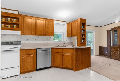 PRICE REDUCTION AND MOTIVATED SELLER!!!Spacious and on High Point Golf Club, Inc. in Florida - for sale on GolfHomes.com, golf home, golf lot