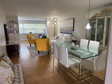 Beautiful and spacious 2BR/2Bath condo, larger than the standard on Sunrise Lakes Phase III in Florida - for sale on GolfHomes.com, golf home, golf lot