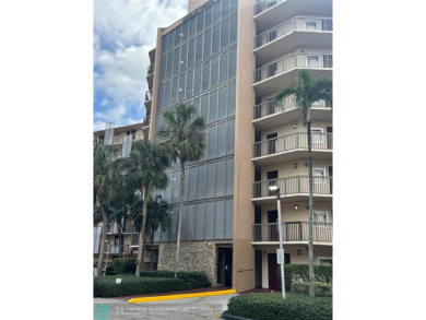 PRICE REDUCED! PRIME AVENTURA LOCATION. PRICELESS VIEWS FROM on Turnberry Isle Resort and Club in Florida - for sale on GolfHomes.com, golf home, golf lot