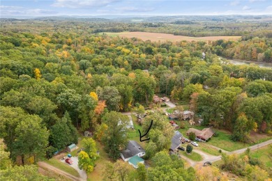 Welcome to 128 Cardinal Drive. Quiet, quaint home located on on Mannitto Golf Club in Pennsylvania - for sale on GolfHomes.com, golf home, golf lot