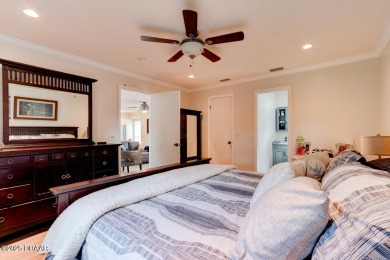 Charming 3-Bedroom Home with Pond Views & Golf Course Access
 on Riviera Country Club in Florida - for sale on GolfHomes.com, golf home, golf lot