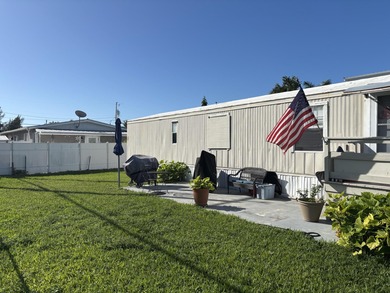 Island Life is calling. CORNER LOT with over 120 ft of street on Key West Golf Club in Florida - for sale on GolfHomes.com, golf home, golf lot