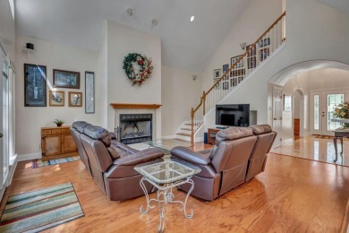 Beautifully updated 5BR 2.5BA lakefront home on over half and on Rocky Bayou Country Club in Florida - for sale on GolfHomes.com, golf home, golf lot