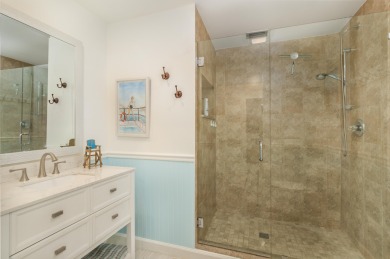End unit villa in Boca Pointe's La Mirada with soaring ceilings on Boca Pointe Country Club in Florida - for sale on GolfHomes.com, golf home, golf lot