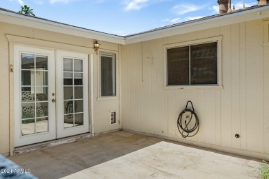 Discover this delightful 2 bedroom, 2 bathroom home located in on Sun City Country Club in Arizona - for sale on GolfHomes.com, golf home, golf lot