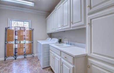 Gorgeous Home in the Lawrence Addition of Maumelle! This on Maumelle Golf and Country Club in Arkansas - for sale on GolfHomes.com, golf home, golf lot