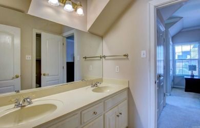 Gorgeous Home in the Lawrence Addition of Maumelle! This on Maumelle Golf and Country Club in Arkansas - for sale on GolfHomes.com, golf home, golf lot