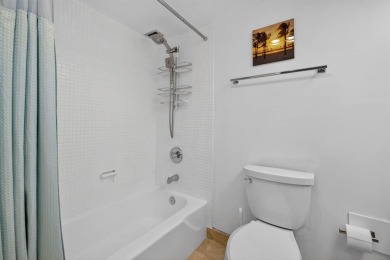 A bright and spacious 2-bedroom, 2-bathroom condo located in the on Palm-Aire Country Club and Resort - Palms in Florida - for sale on GolfHomes.com, golf home, golf lot